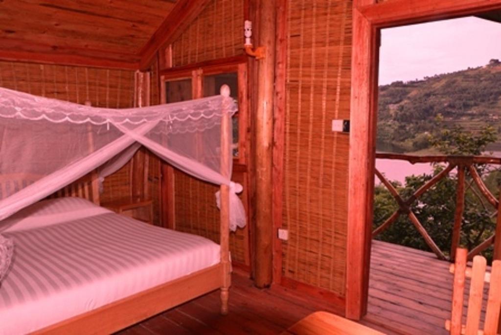 Lake Bunyonyi Eco Resort Chabahinga Exterior photo